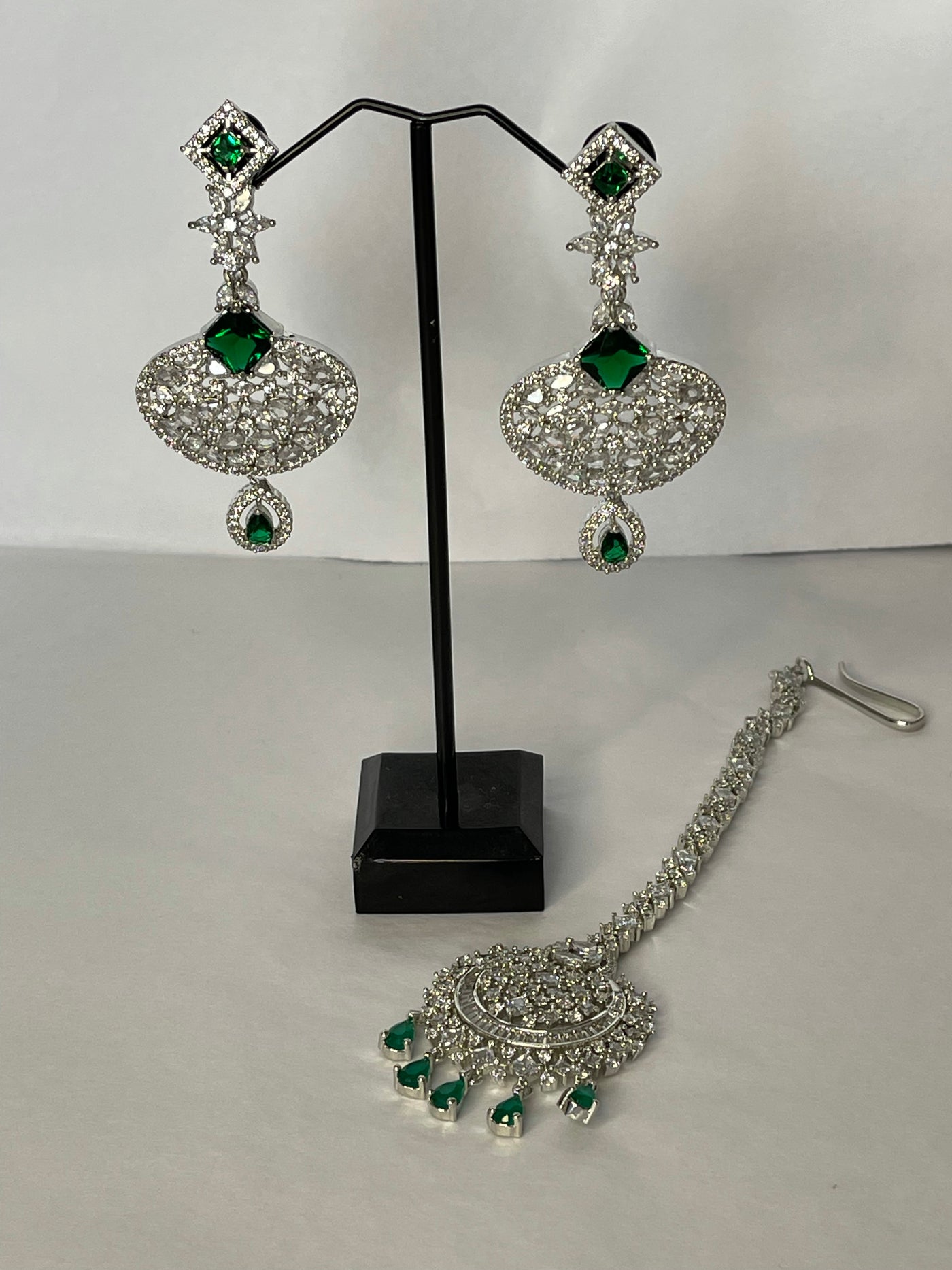 American diamonds earrings set